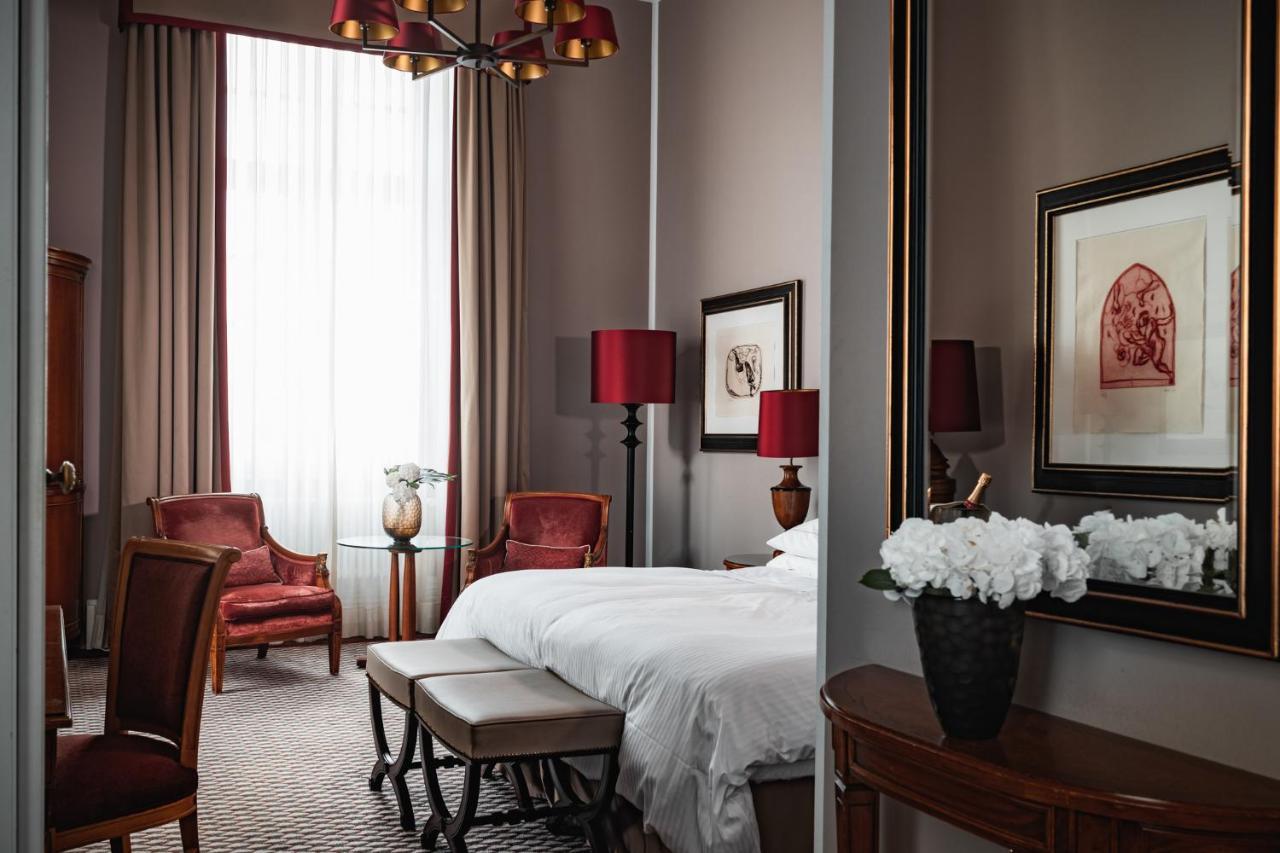 アルトホフ グランドホテル シュロス ベンスベルク ベルギッシュ・グラートバッハ エクステリア 写真 A room at the hotel