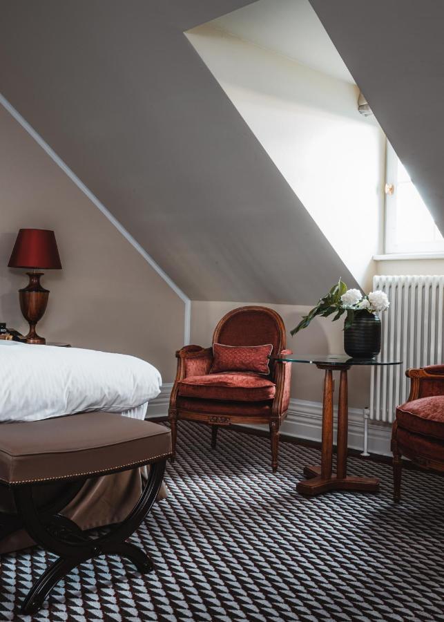 アルトホフ グランドホテル シュロス ベンスベルク ベルギッシュ・グラートバッハ エクステリア 写真 A room at the hotel
