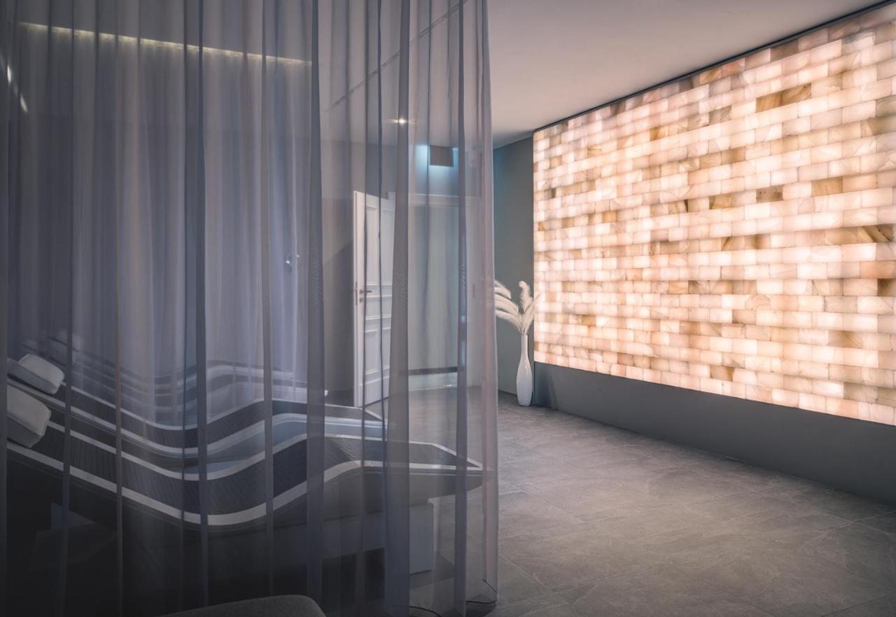 アルトホフ グランドホテル シュロス ベンスベルク ベルギッシュ・グラートバッハ エクステリア 写真 The interior of the hotel