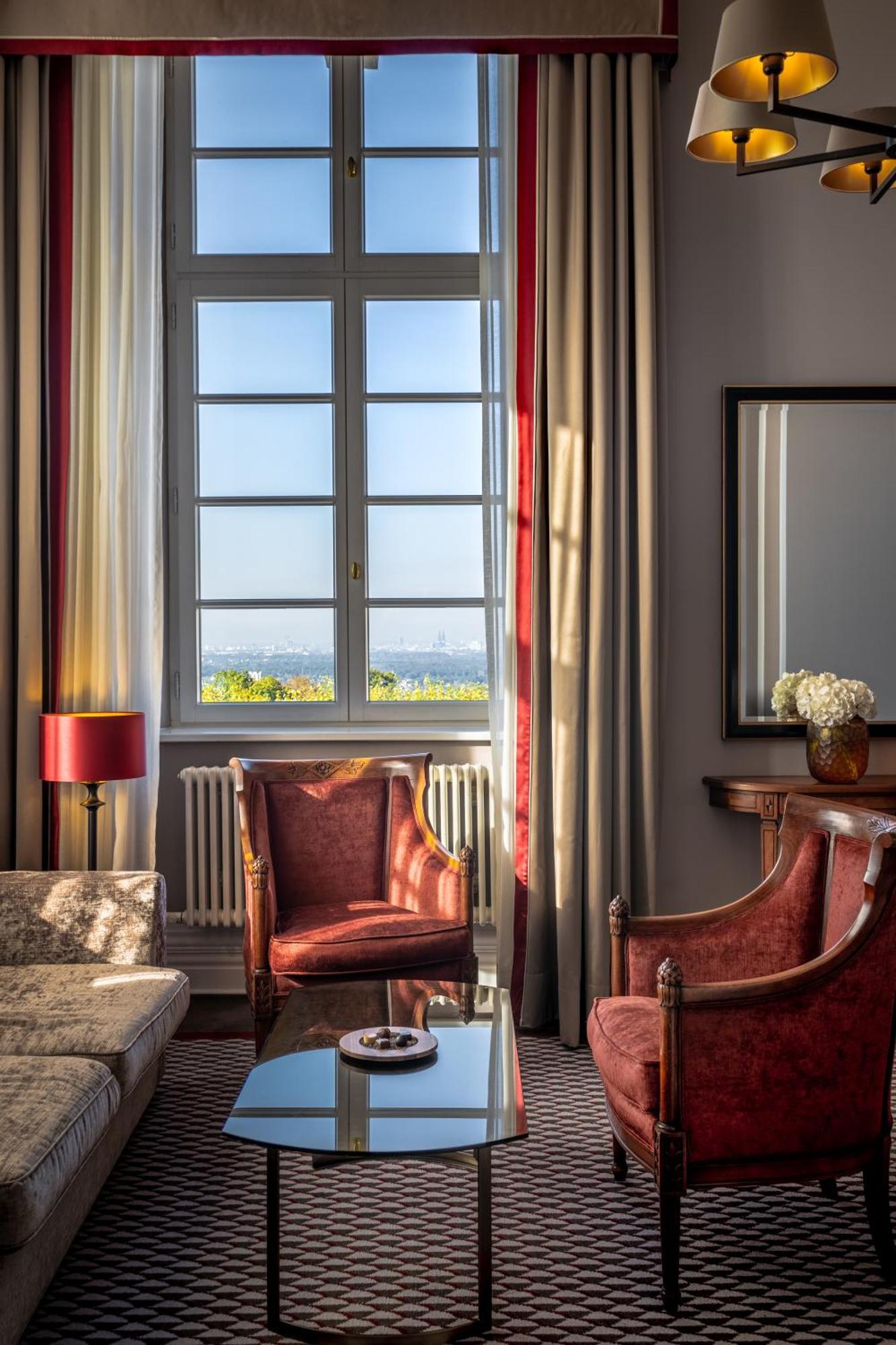 アルトホフ グランドホテル シュロス ベンスベルク ベルギッシュ・グラートバッハ エクステリア 写真 A room at the Hotel de la Ville
