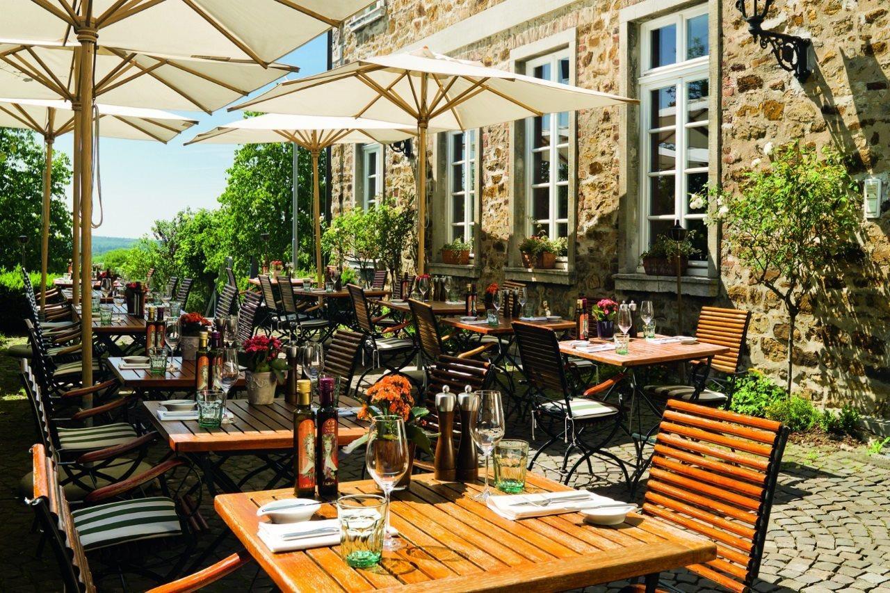 アルトホフ グランドホテル シュロス ベンスベルク ベルギッシュ・グラートバッハ エクステリア 写真 The restaurant