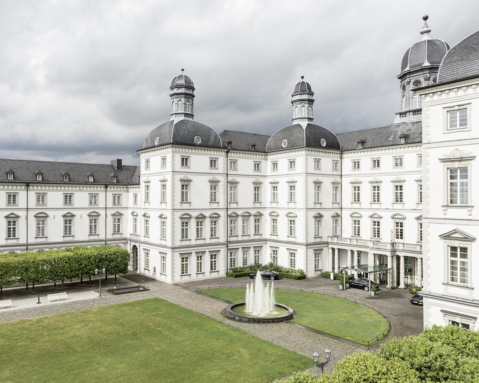 アルトホフ グランドホテル シュロス ベンスベルク ベルギッシュ・グラートバッハ エクステリア 写真 The former abbey of Kamp